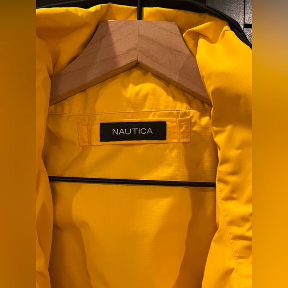 Nautica Men’s Reversible jacket/ windbreaker. Navy blue, white, yellow. Hood. XL - Picture 3 of 13